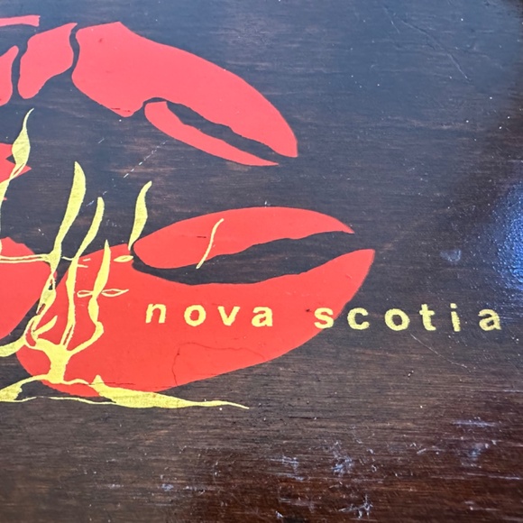 Vintage Nova Scotia Souvenir Tray – Lobster Design with Wicker Edge - Picture 8 of 8